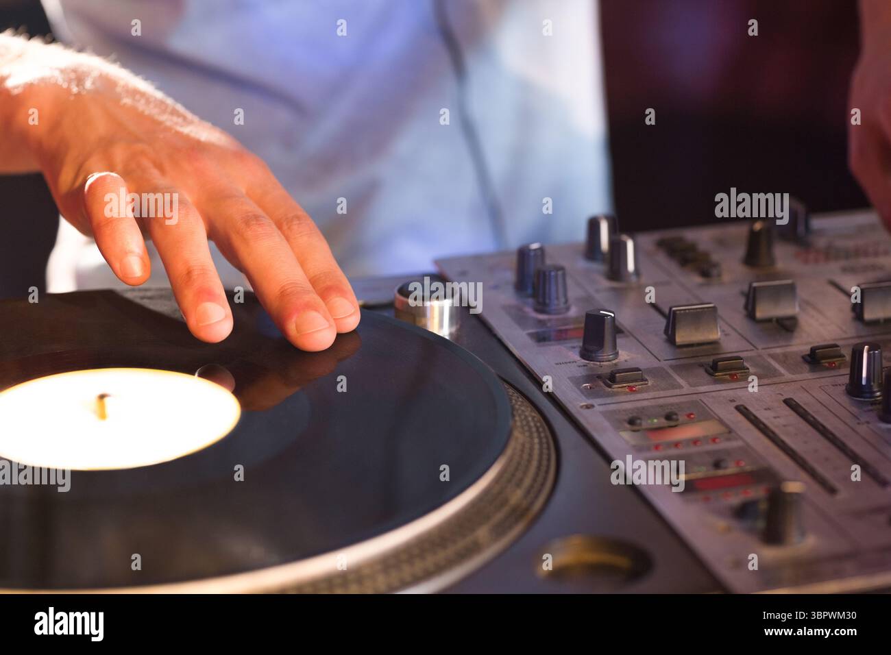 Milieu du son de mixage DJ Banque D'Images