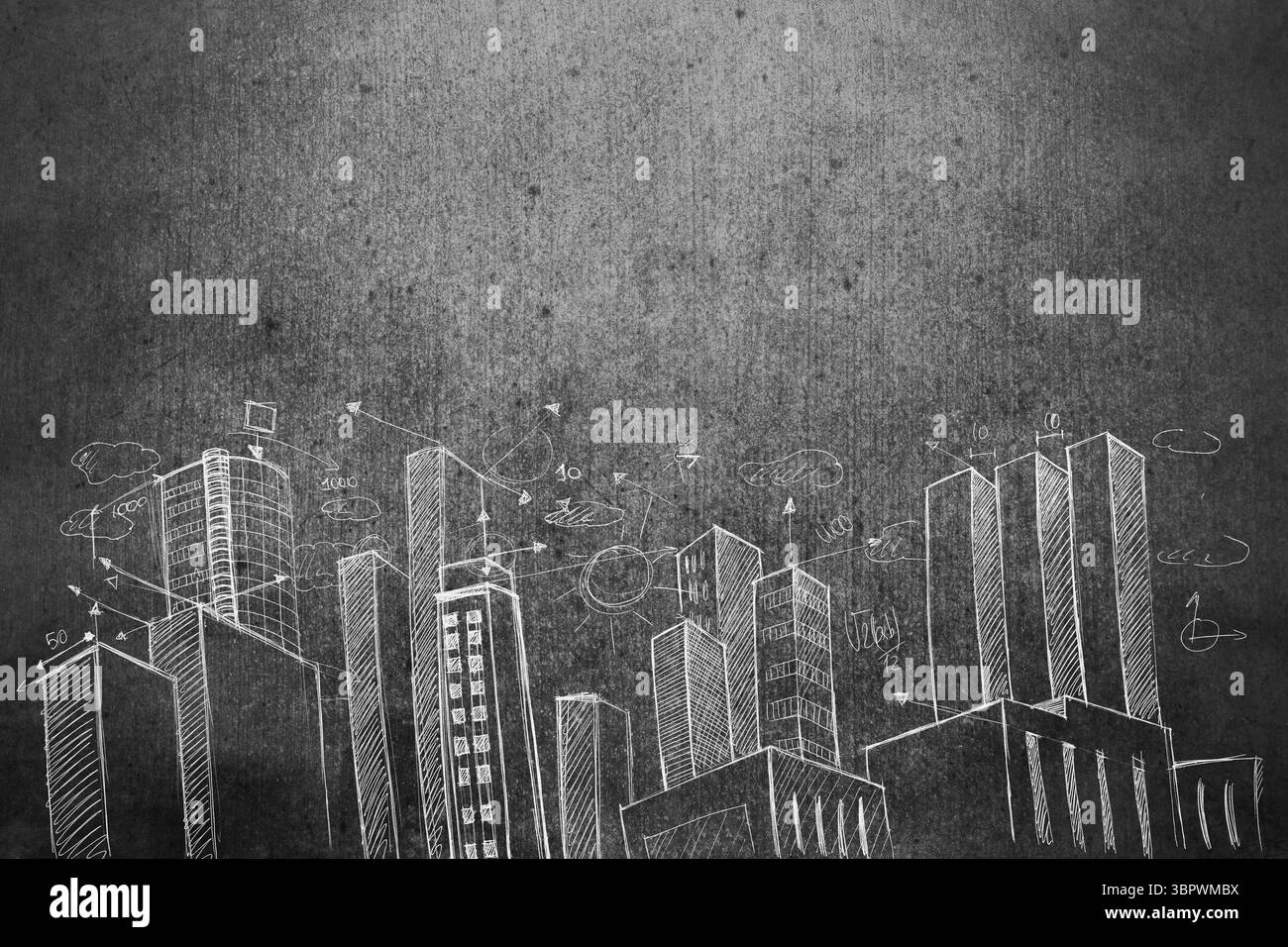 La ligne d'horizon de la ville dessinée à la craie apparaît sur la surface du tableau gris foncé avec des flèches, des cercles, des chiffres Banque D'Images