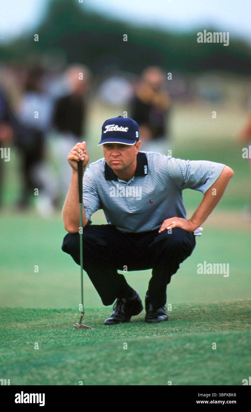 010722/ROYAL LYTHAM ST. ANNES, BLACKPOOL, UK/PHOTO MARK NEWCOMBE/THE OPEN CHAMPIONSHIP DAVIS LOVE III OPEN 2001 ROYAL LYTHAM ST. ANNES GOLF CLUB, BLACKPOOL, LANCASHIRE, Royaume-Uni JUILLET 2001 crédit photo : Mark Newcombe / visions in Golf L'Open Championship 2001, la 130e édition de la plus ancienne majeure du golf, s'est tenue du 19 au 22 juillet 2001 au Royal Lytham & St Annes Golf Club à Lytham St Annes, Angleterre. Banque D'Images