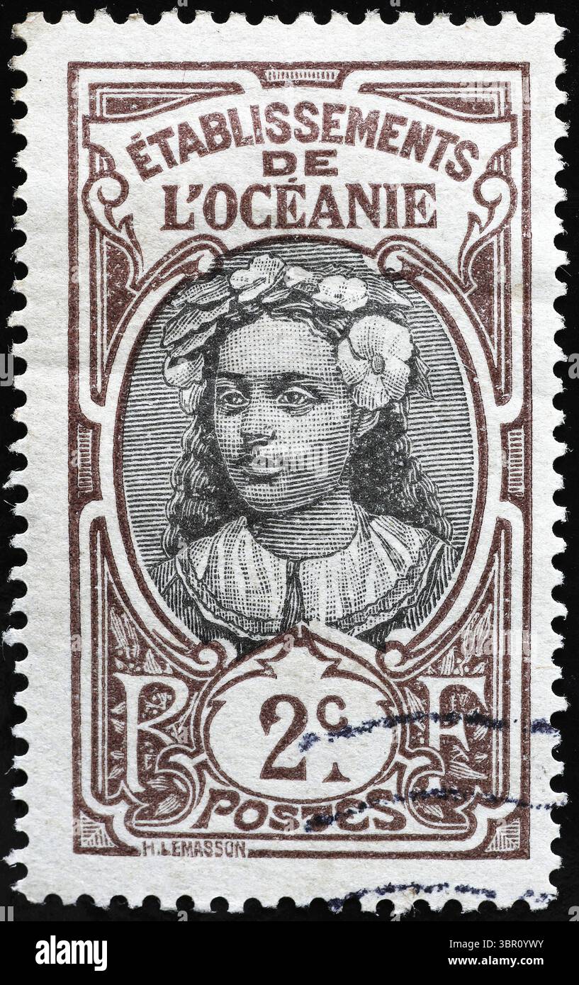 Portrait de femme sur timbre-poste polynésien vintage Banque D'Images