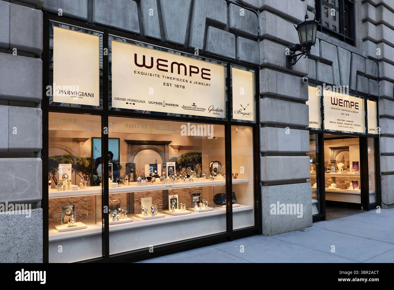 Magasin de montres de luxe sur la Cinquième Avenue à New York Banque D'Images