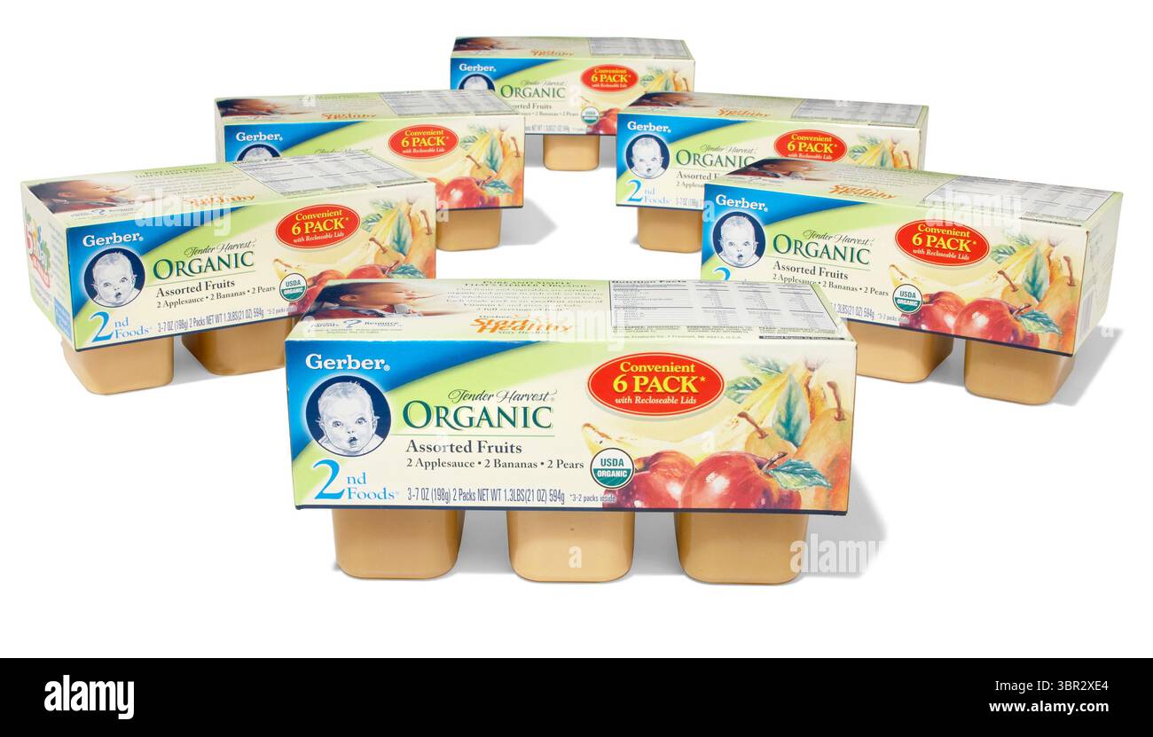 nourriture pour bébé sur fond blanc Banque D'Images