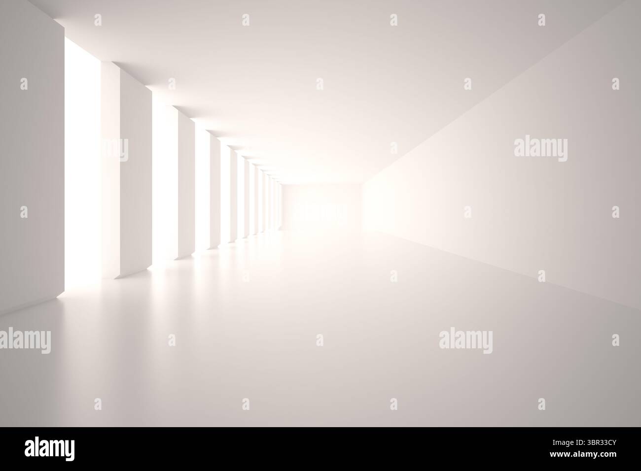 Le couloir blanc s'étend vers le point de fuite, montrant des reflets de sol poli à partir des fenêtres Banque D'Images