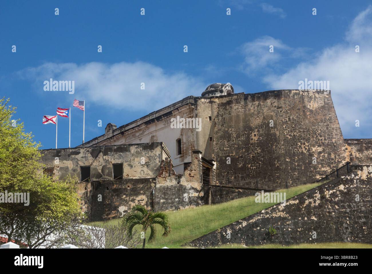 6 février 2017, Old San Juan, Porto Rico, États-Unis : Castillo San Cristobal, une partie des défenses de Old San Juan, Porto Rico, a été la plus grande fortification européenne jamais construite dans les Amériques. Registre national des lieux historiques, site du patrimoine mondial de l'UNESCO, site historique national de San Juan. (Crédit image : © Jon G. Fuller, Jr/VW pics via ZUMA Wire) Banque D'Images