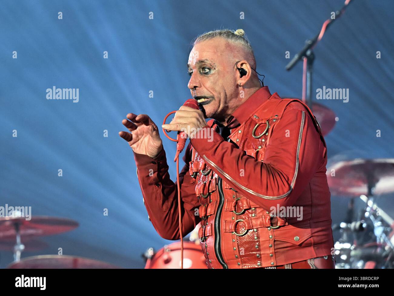 Vizovice, République tchèque. 11 juillet 2025. Le chanteur Till Lindemann, chanteur du groupe allemand Rammstein, se produit lors de la deuxième journée du festival Masters of Rock, à Vizovice, en République tchèque, le 11 juillet 2025. Crédit : Dalibor Gluck/CTK photo/Alamy Live News Banque D'Images