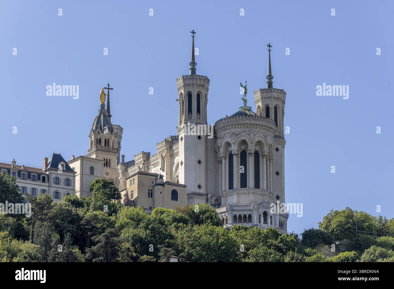 Basilique notre-Dame de Fourvière (notre-Dame de Fourvière), Lyon, Auvergne-Rhône-Alpes, Métropole de Lyon, France Banque D'Images Basilique notre-Dame de Fourvière (notre-Dame de Fourvière), Lyon, Auvergne-Rhône-Alpes, Métropole de Lyon, France Banque D'Images