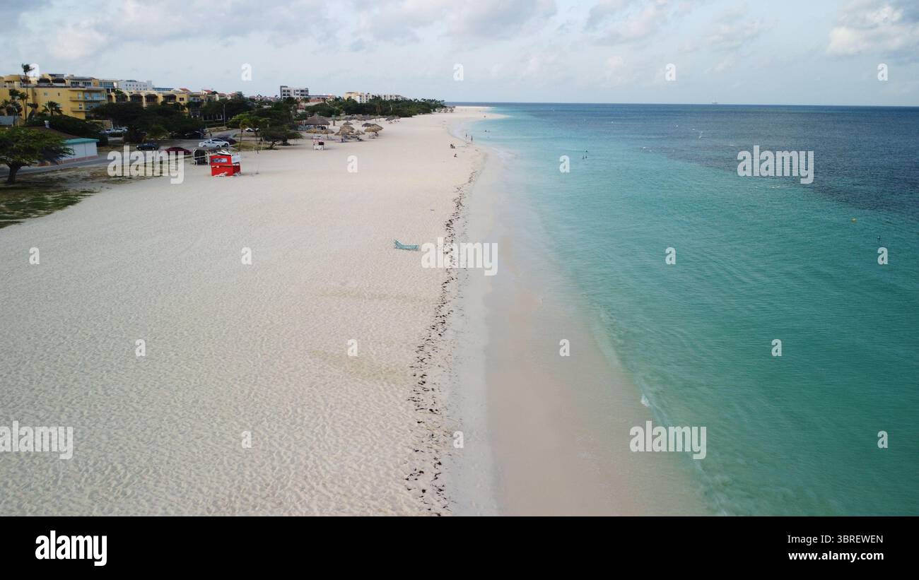 Tir par drone d'Eagle Beach Banque D'Images