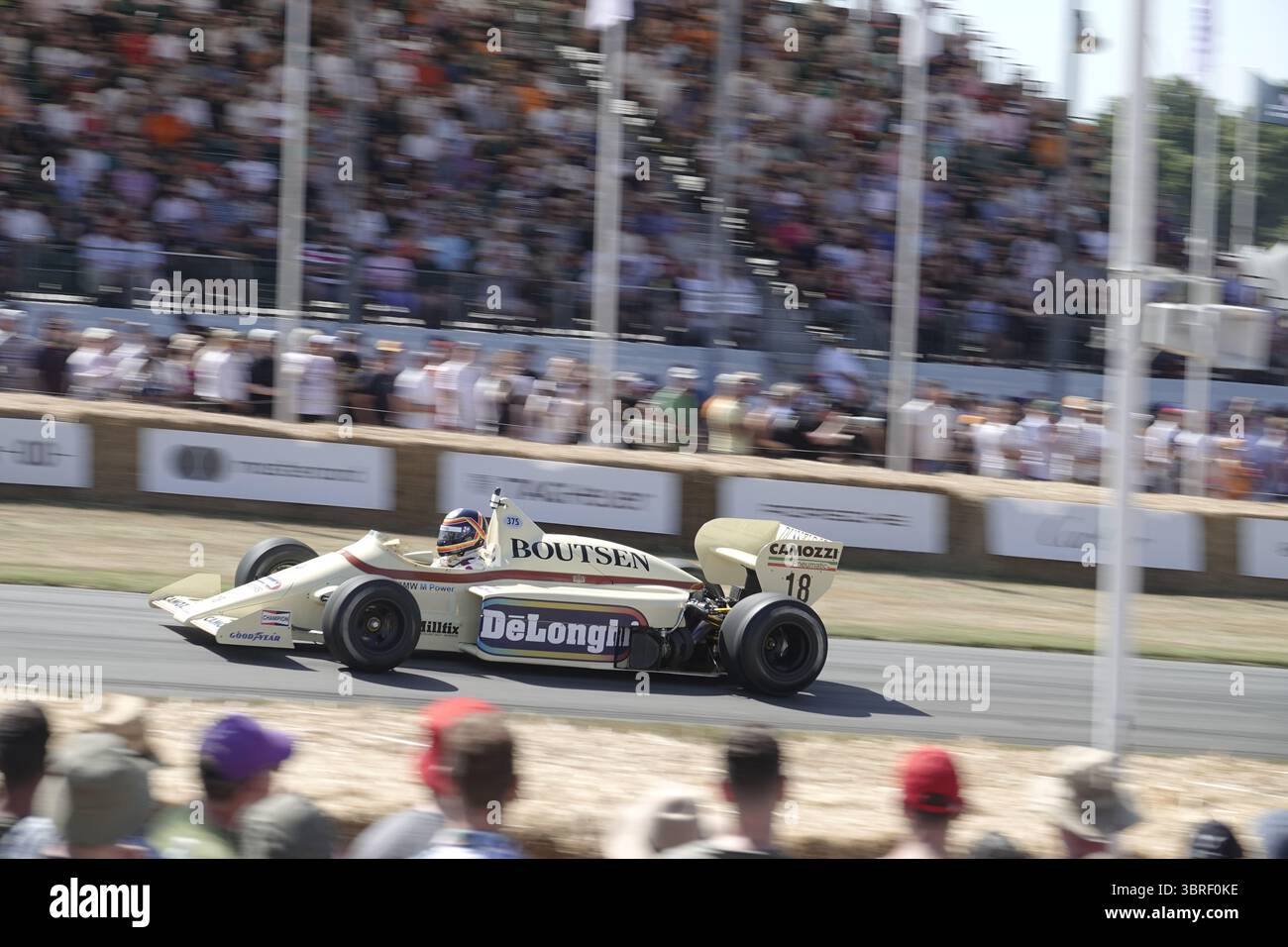 Goodwood, West Sussex, Royaume-Uni. 12 juillet 2025. Thierry Boutsen, Arrows-BMW.A8 à Speed lors du Goodwood Festival of Speed (FOS) qui s’est tenu sur le domaine Duke of RichmondÕs. Crédit : Motofoto/Alamy Live News Banque D'Images