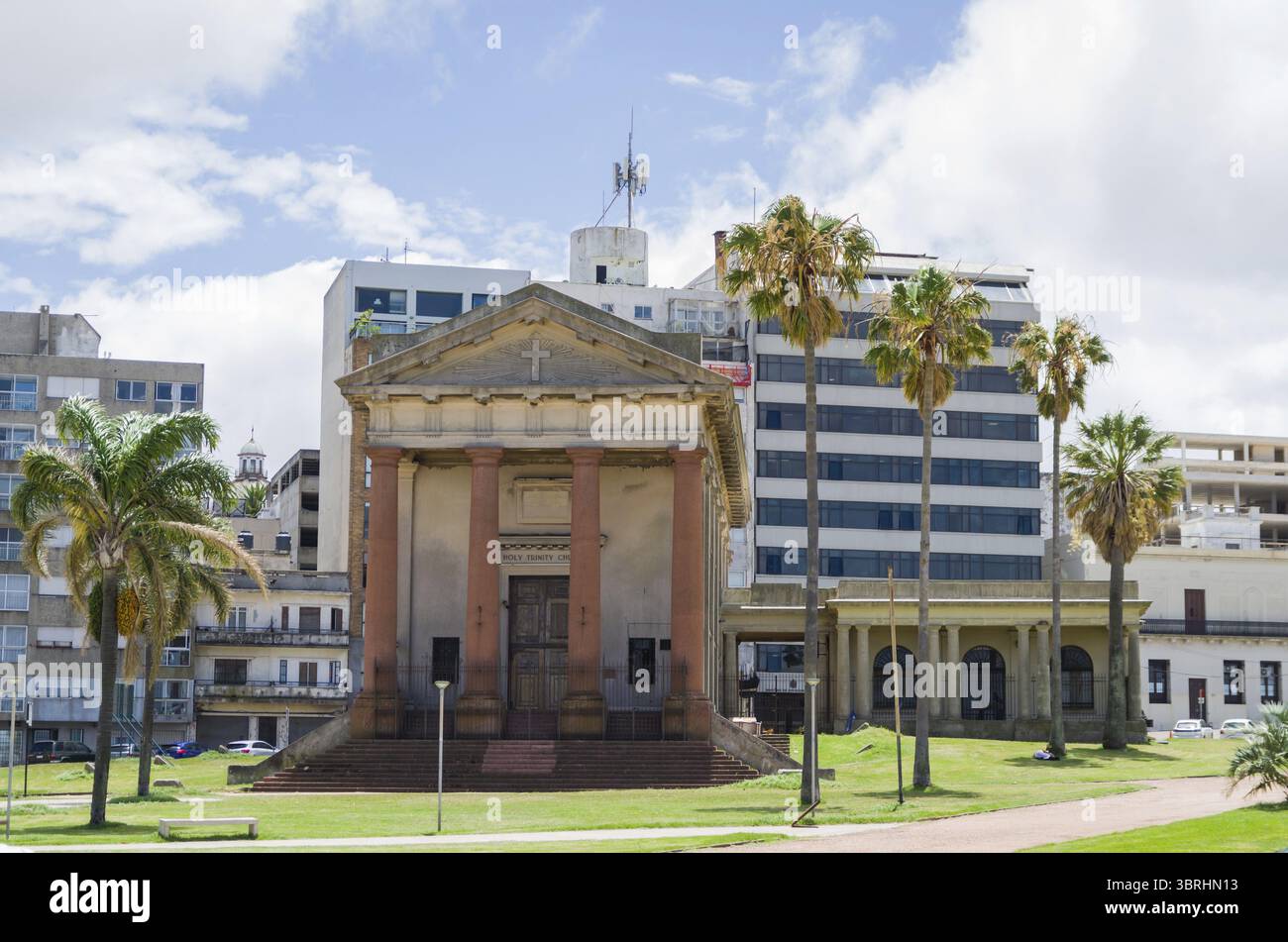 MONTEVIDEO, URUGUAY - 29 décembre 2023 : Cathédrale de la très Sainte Trinité Banque D'Images