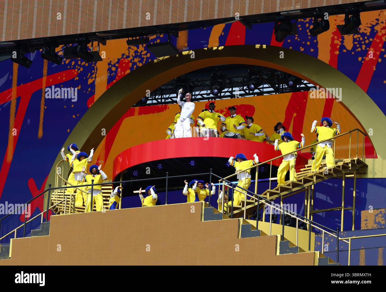 East Rutherford, États-Unis. 13 juillet 2025. J Balvin se produit pendant le spectacle de la mi-temps lors de la finale de la Coupe du monde des clubs de la FIFA 2025 au MetLife Stadium à East Rutherford, New Jersey, le dimanche 13 juillet 2025. Photo de Christian Brunskill/UPI crédit : UPI/Alamy Live News Banque D'Images