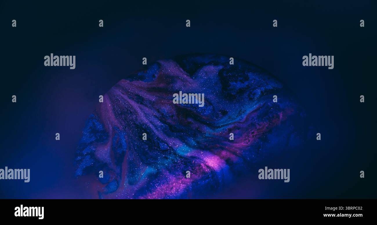 Onde de projection. Éclaboussure. Flou bleu violet couleur néon encre ronde texture brillante ronde étalant sur fond d'art créatif abstrait. Banque D'Images