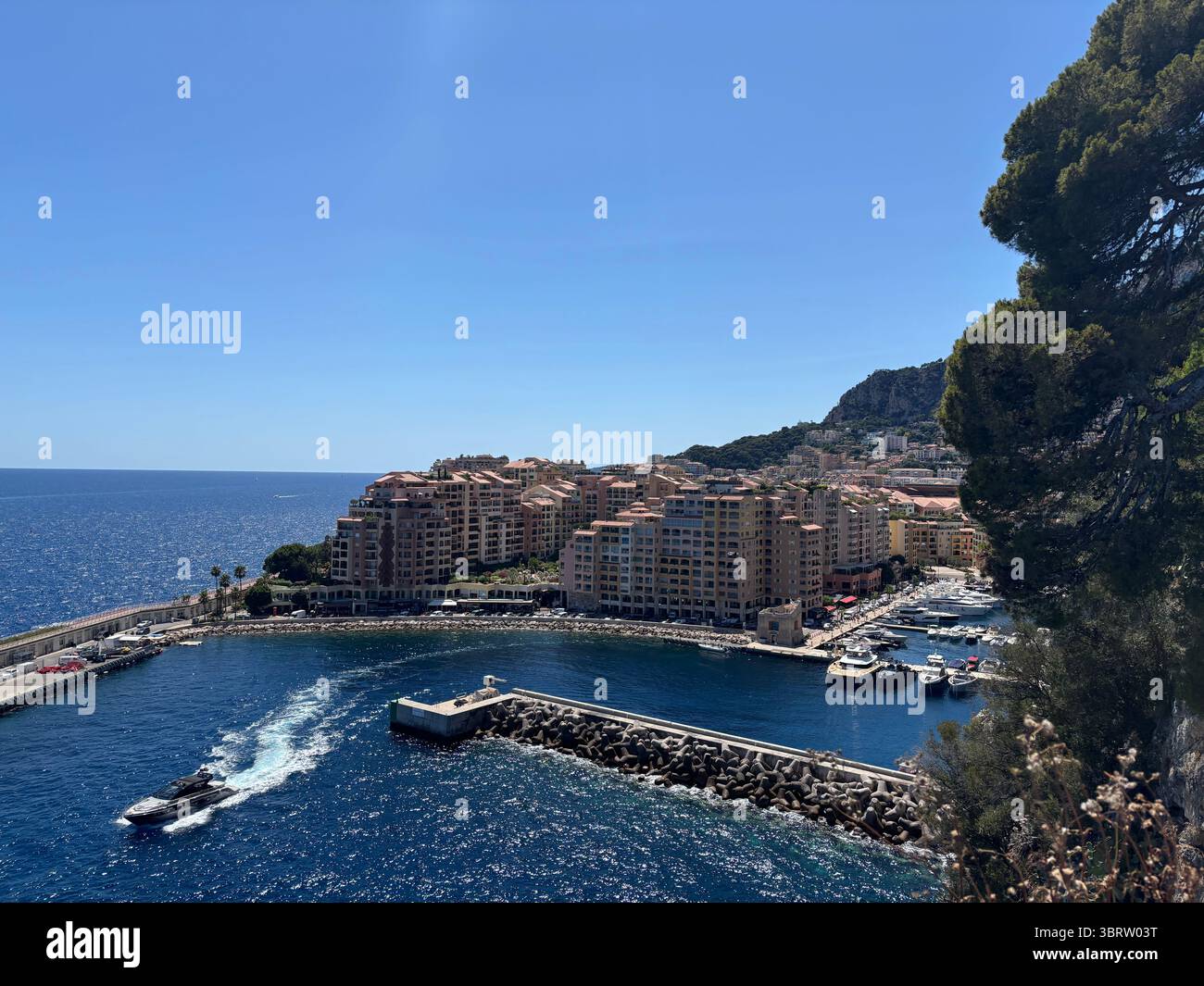 Regardant depuis le point du vue de Fontvieille à Monaco. Banque D'Images