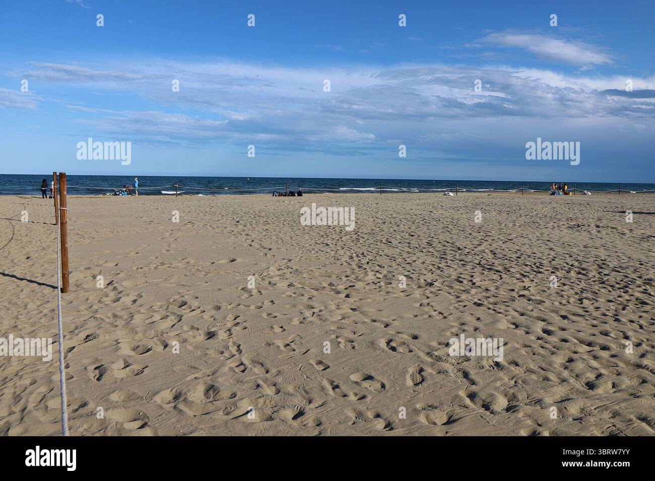 La plage de sable de Narbonne-plage le long de la mer Méditerranée, ville de Narbonne, département de l'Aude, France Banque D'Images