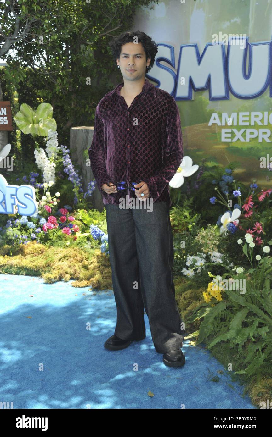 CA. 13 juillet 2025. Xolo Maridueña aux arrivées pour la première DES SCHTROUMPFS, Paramount Theater, Los Angeles, CA, 13 juillet, 2025. crédit : Elizabeth Goodenough/Everett Collection/Alamy Live News Banque D'Images
