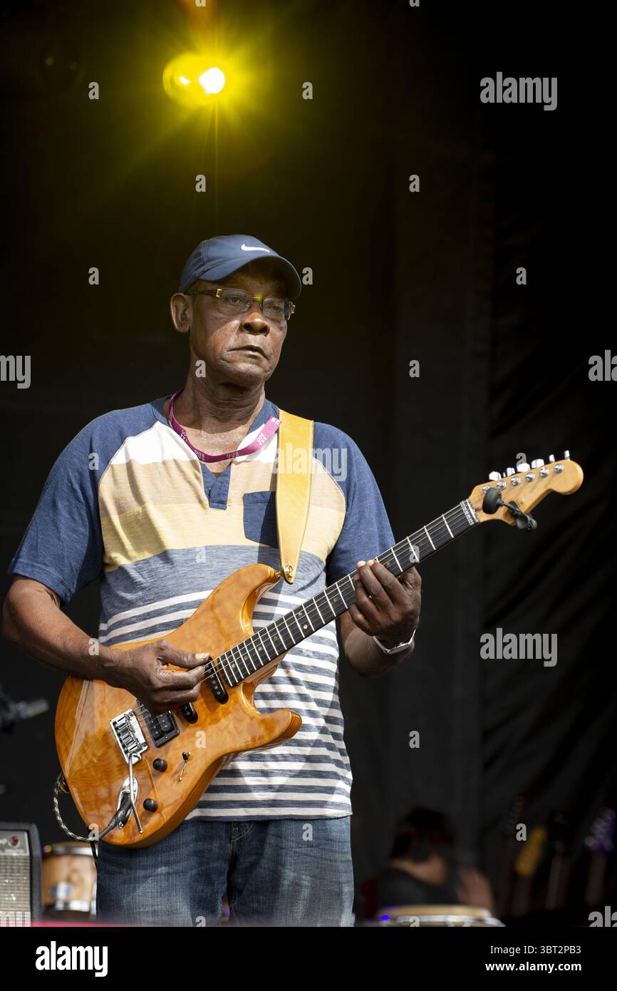 15 septembre 2019, Del Mar, CA, États-Unis : DEL Mar, CA - 15 SEPTEMBRE : le bassiste Jackie Jackson de Toots and the Maytals se produit au Festival de musique et d'arts de Del Mar 2019 au champ de foire de Del Mar le 15 septembre 2019 à Del Mar, Californie. (Crédit image : © Tom Walko/ZUMA Wire) Banque D'Images