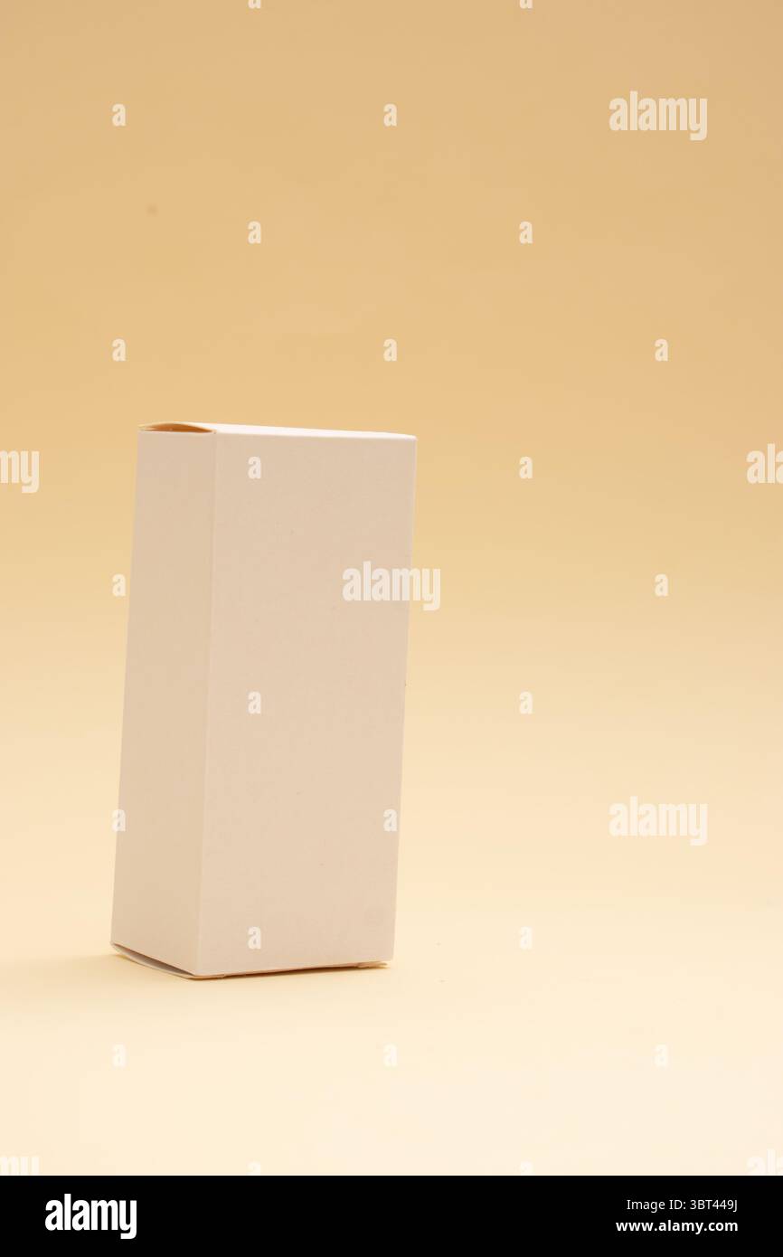 Boîtes en carton écologiques – maquette d’emballage durable Banque D'Images