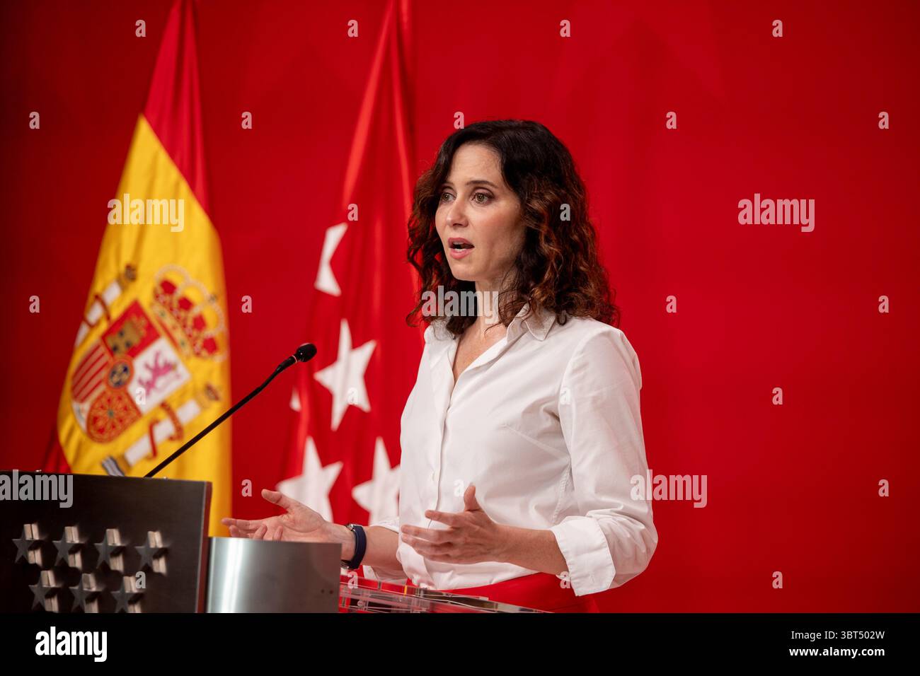 Madrid, Espagne. 14 juillet 2025. Isabel Díaz Ayuso, Présidente de la Communauté de Madrid, intervient lors d'une conférence de presse au siège de la Communauté à Puerta del sol. Crédit : D. Canales Carvajal/Alamy Live News Banque D'Images