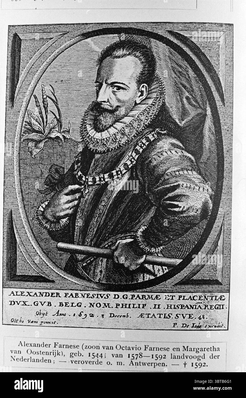 Photo de gravure dans Book. Portrait de médaillon de gravure. Texte dans/sous la gravure : 'Alexander Farensis D.G.Parme et Placentiae. DVX. CFP. Nom belge. Philip II. Hispania regiR   Obijt anno 1592 Dec., Whizgle News, Dutch Desk, pays-Bas, 1950 - 2000. Ces rubriques apparaissent dans l'image. Dans cette scène, une figure distinguée se tient en évidence, dégageant un air d'autorité et de sophistication. Il est représenté dans une tenue traditionnelle, avec un manteau sombre et texturé qui drape élégamment sur ses épaules. Le manteau est complété par des nuances plus claires qui font allusion à un sous-vêtement somptueux, subtilement con Banque D'Images