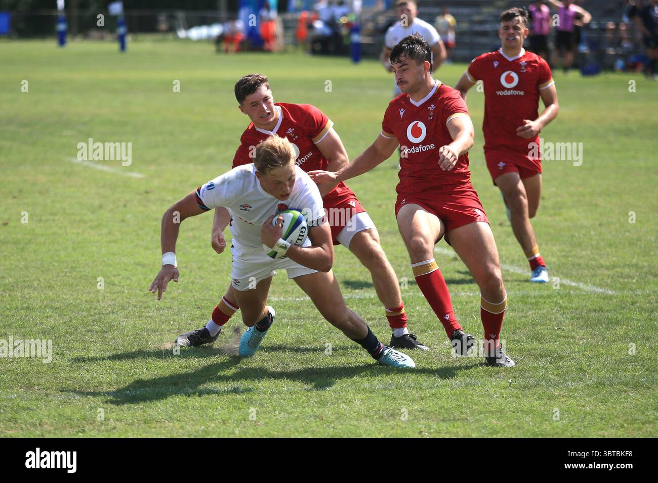 Viadana, Italie. 14 juillet 2025. Le joueur anglais Will Knight marque un essai lors du match de championnat du monde de rugby U20 entre l'Angleterre et le pays de Galles au stade Zaffanella, Viadana, Italie. (Crédit : Federico Zovadelli/Alamy Live News) Banque D'Images