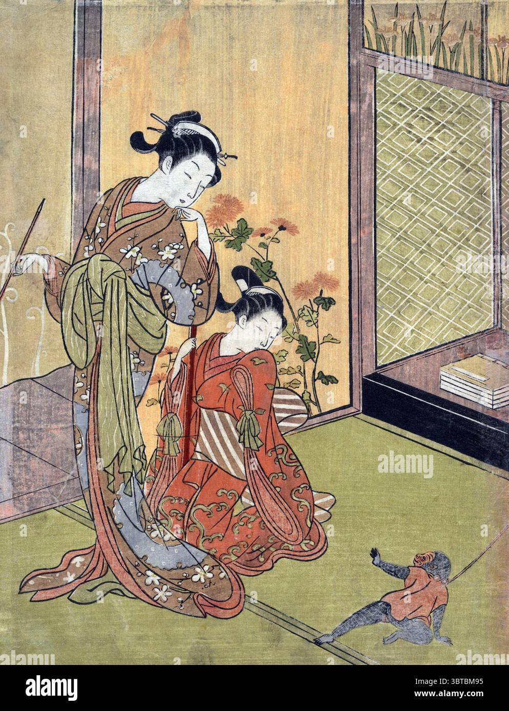 Japon : « deux filles regardant un singe en laisse ». Gravure sur bois ukiyo-e de Suzuki Harunobu (1724-1770) c. 1765-1770. Suzuki Harunobu était un artiste japonais de gravure sur bois, l'un des plus célèbres dans le style Ukiyo-e. Il a été un innovateur, le premier à produire des tirages en couleurs (nishiki-e) en 1765, rendant obsolètes les anciens modes de tirages en deux et trois couleurs. Harunobu utilisa de nombreuses techniques spéciales et dépeignit une grande variété de sujets, des poèmes classiques aux beautés contemporaines (bijin, bijin-GA). Banque D'Images