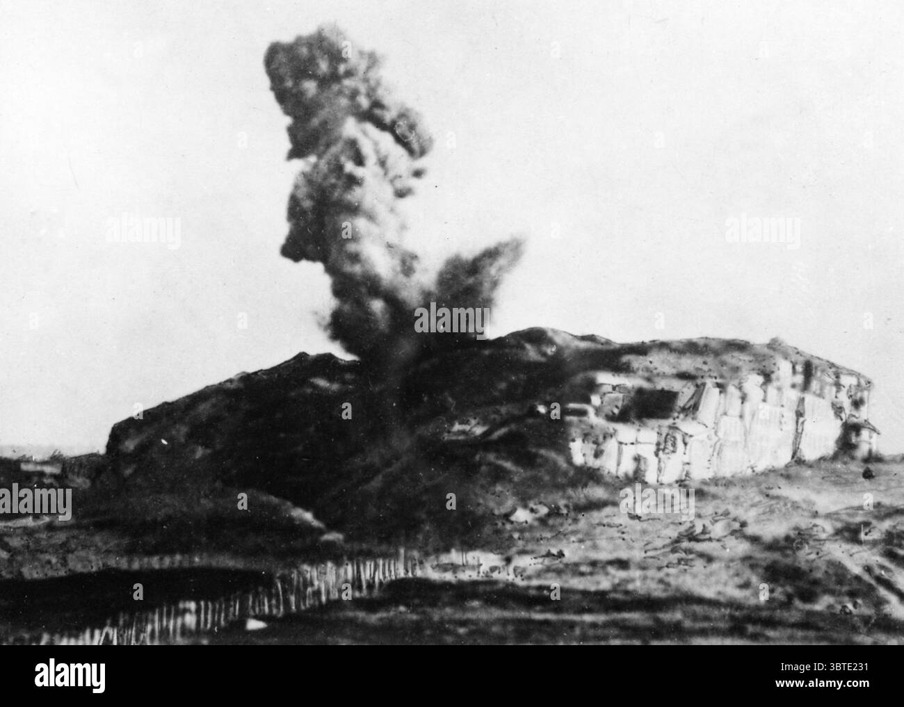 Explosion d'obus . Front occidental . Banque D'Images