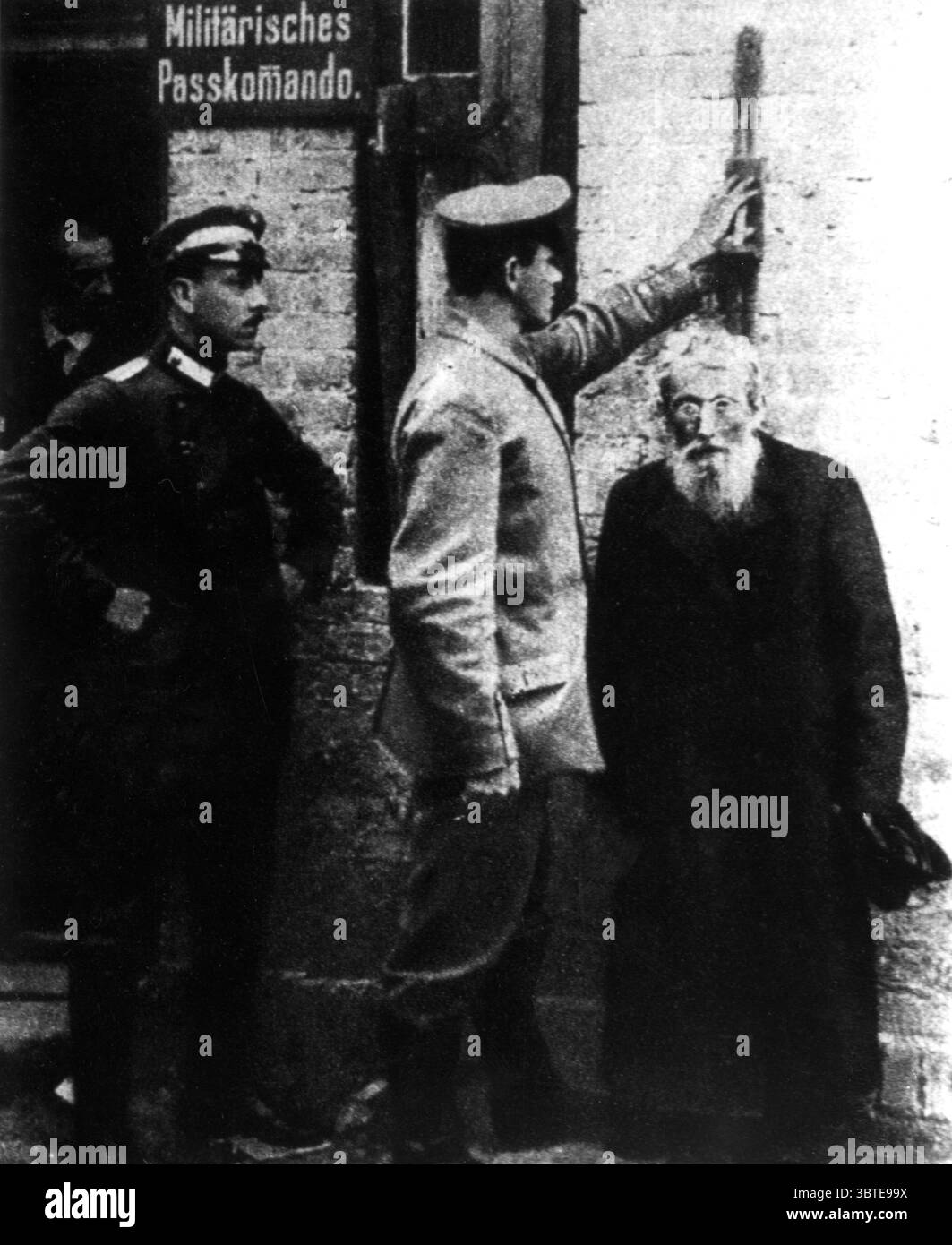 juif polonais mesuré pendant la première Guerre mondiale Banque D'Images