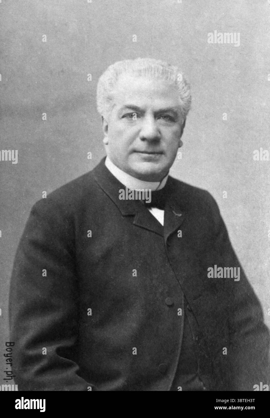 Frédéric Febvre (1835-1916) acteur français. Après avoir visité les provinces, il est appelé à la Comédie française en 1866. Il est rapidement devenu l'homme de premier plan le plus populaire à Paris, non seulement dans le répertoire classique, mais aussi dans les pièces contemporaines. Il tourne en Europe en 1894 et en Amérique en 1895. Il écrit de la musique pour piano et publie plusieurs livres. Banque D'Images