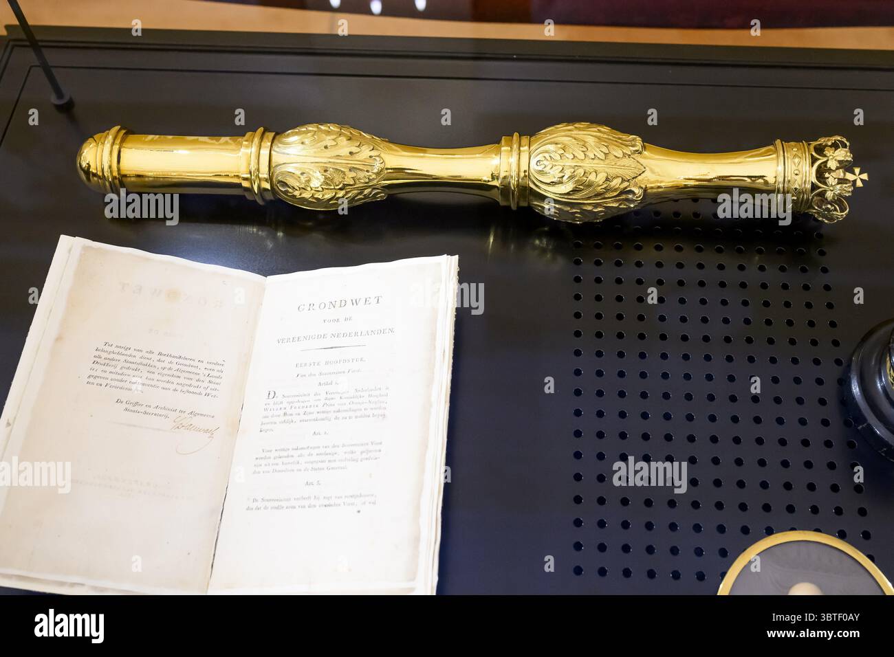 Den Haag, pays-Bas, 2025-07-15 10 :19 :58 LA HAYE, 15 juillet 2025, Palais Noordeinde. Palais Noordeinde et écuries royales. Les visiteurs peuvent visiter le palais de travail du roi et en apprendre davantage sur la riche histoire de ce patrimoine culturel. Cette année, une attention particulière est accordée au 200e anniversaire des collections royales, avec une sélection d’objets de la collection. PHOTO : NLBeeld/Patrick van EMST crédit : NL Beeld/Patrick van EMST Banque D'Images