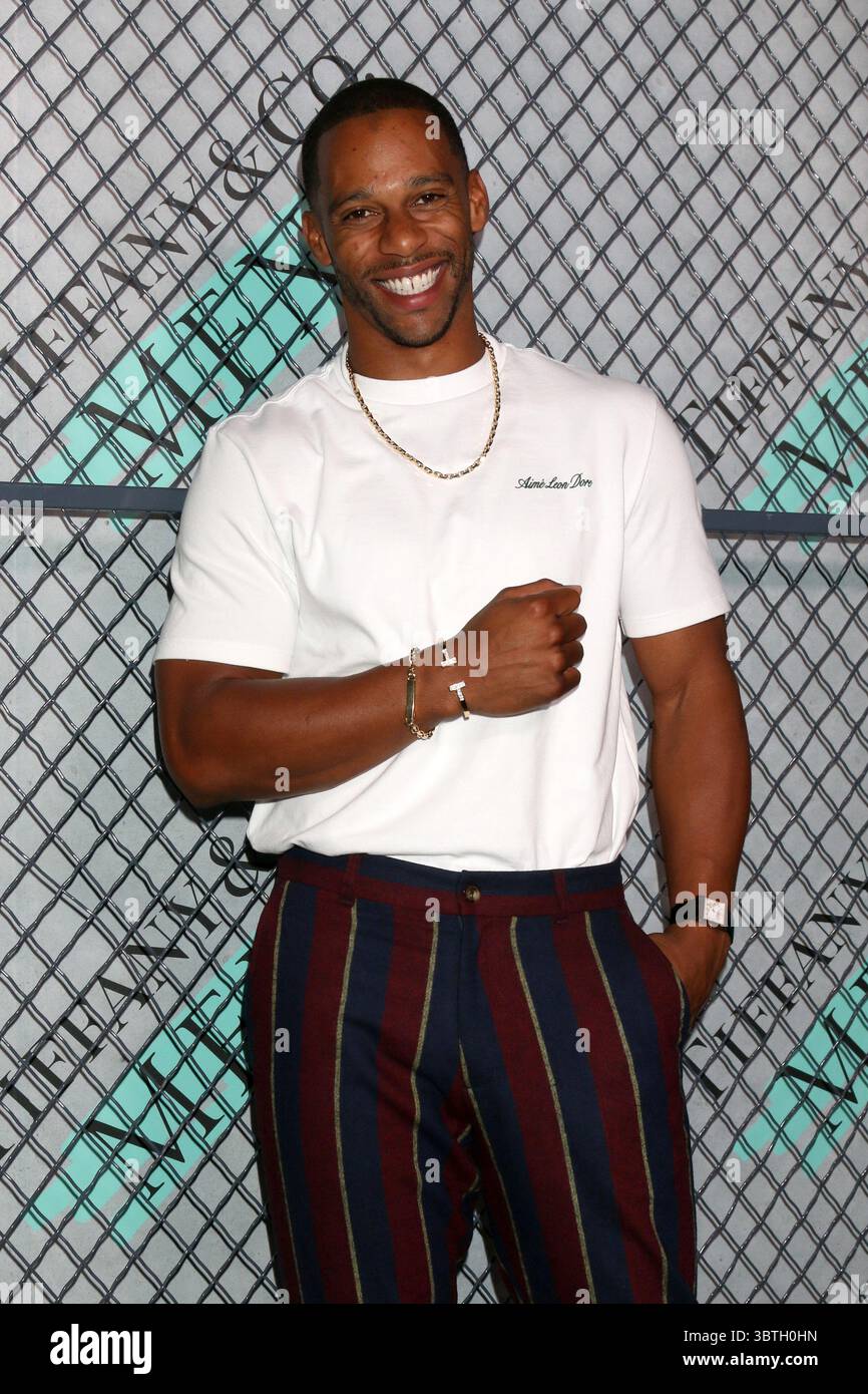 11 octobre 2019, Los Angeles, CA, États-Unis : LOS ANGELES - 12 octobre : Victor Cruz au lancement de la collection Tiffany Men's au Hollywood Athletic Club le 12 octobre 2019 à Los Angeles, CA (crédit image : © Kathy Hutchins via ZUMA Wire) Banque D'Images