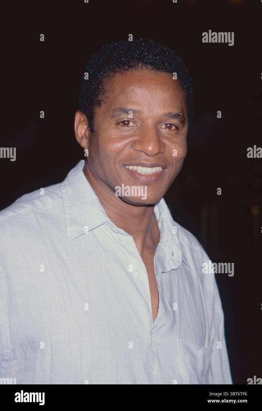 Jackie Jackson devant l'hôtel le Parker Meridien à New York le 17 mai 1999. Crédit photo : Henry McGee/MediaPunch Banque D'Images