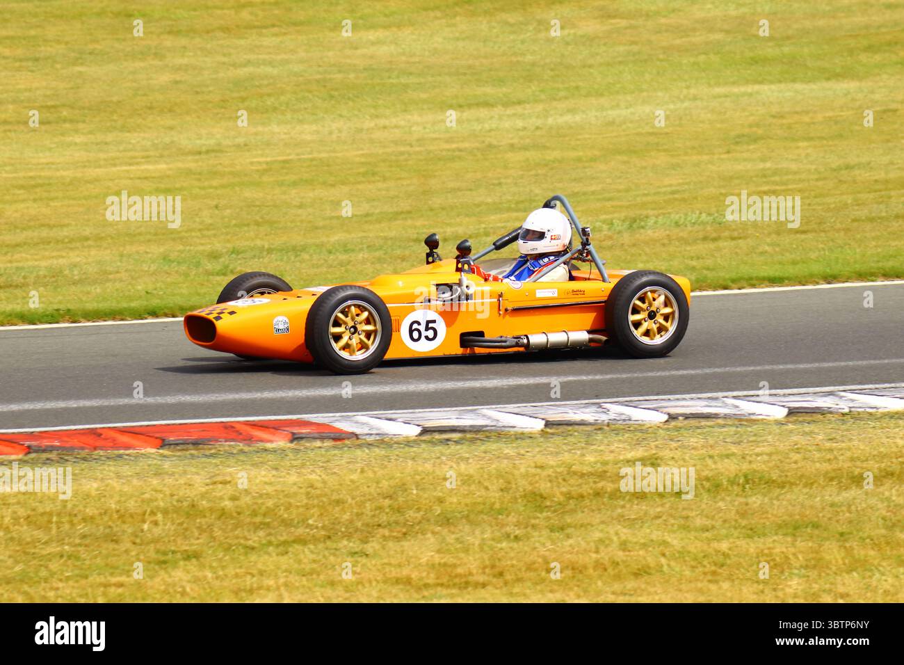 750 Motor Club à Cadwell Park Banque D'Images