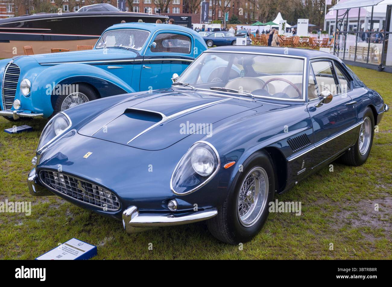 Traditionnel 1962 Ferrari 400 Superamerica SWB Coupe Aerodinamico sport car salon prive London concours de vente Classic car Show dans le parc de th Banque D'Images