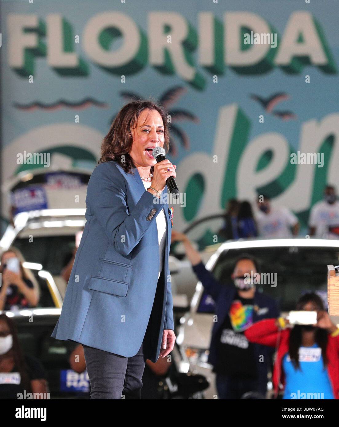19 octobre 2020, Orlando, FL, États-Unis : le candidat démocrate à la vice-présidence Sen. Kamala Harris prononce un discours lors d'un vote anticipé au Central Florida Fairgrounds, à Orlando, Floride, le lundi 19 octobre, 2020. (crédit image : © TNS via ZUMA Wire) Banque D'Images