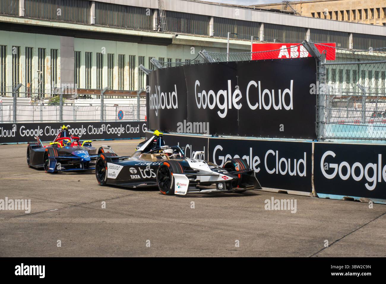 Formule E, Allemagne, Berlin, juillet 2025. Nick Cassidy (#37), Jaguar TCS Racing lors de la course 2 dimanche. Banque D'Images