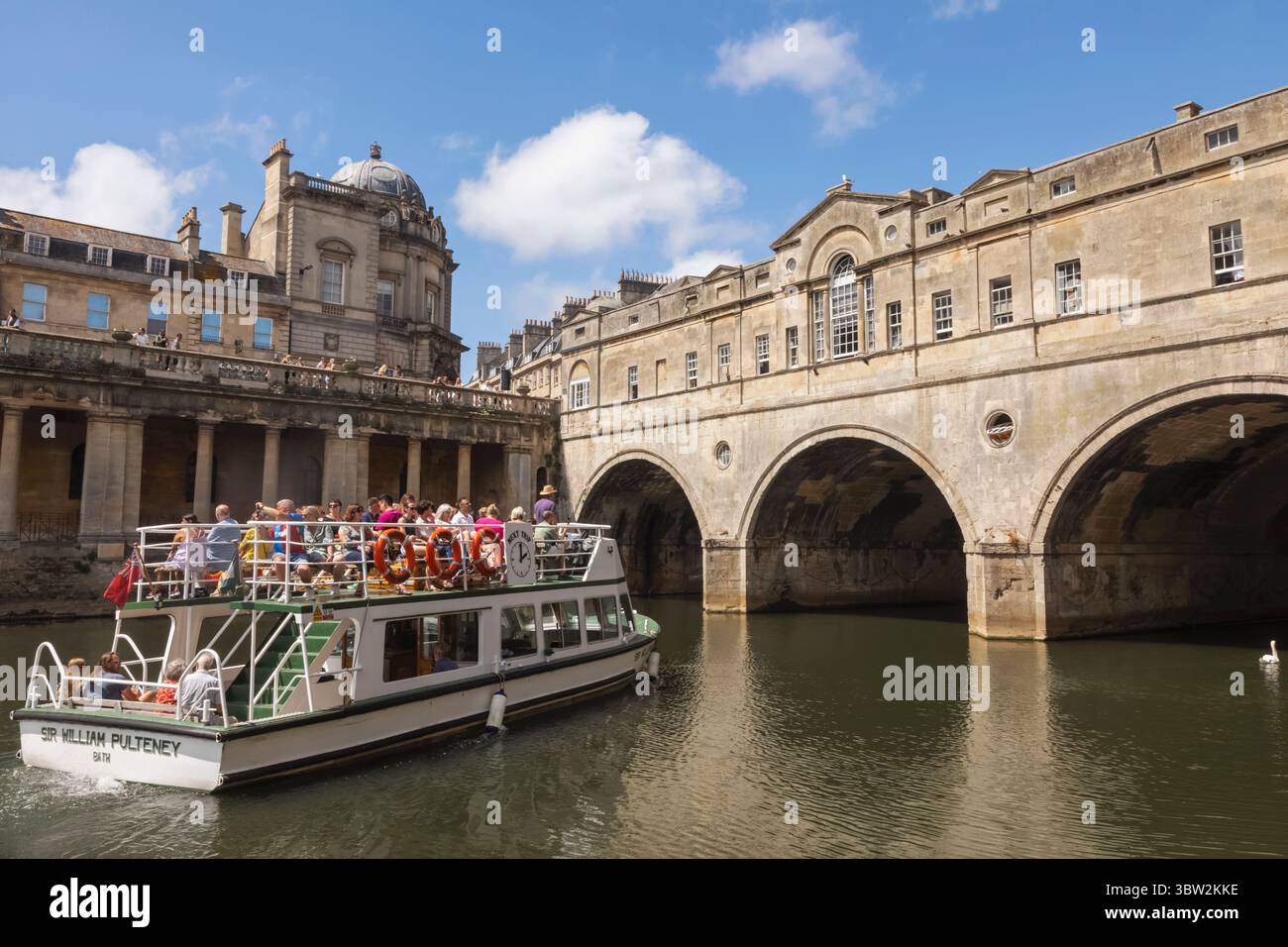 Angleterre, Somerset, Bath, Pulteney Bridge et la rivière Avon Banque D'Images
