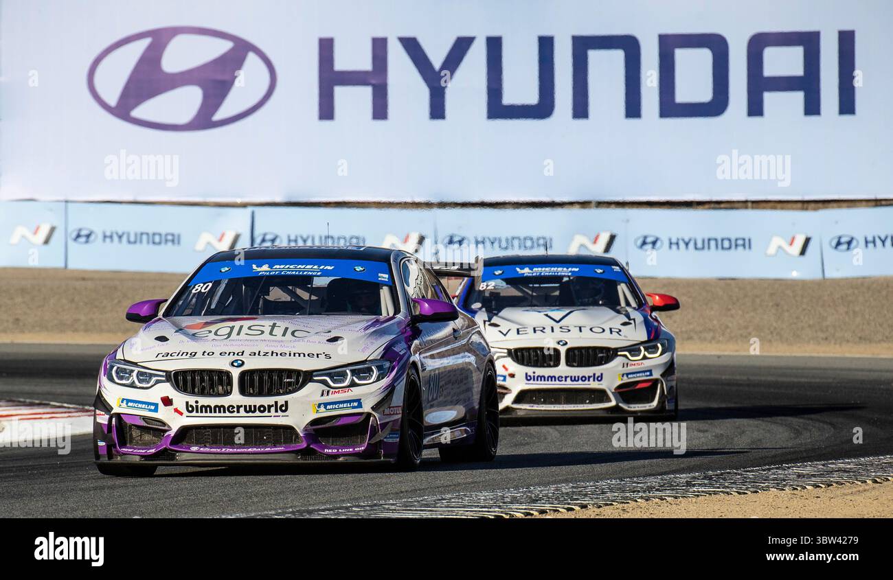 Oct 31 2020 Monterey, CA, États-Unis # 80 pilotes A. Brynjolfsson / T. Hindman et # 82 pilotes J. Clay / M. Skeen bataille pour la position à venir du tour 3 lors du Hyundai Monterey Sports car Championship Q1 à WeatherTech Laguna Seca Monterey, CA Thurman James / CSM(Credit image : &copy ; Thurman James/CSM via ZUMA Wire) Banque D'Images