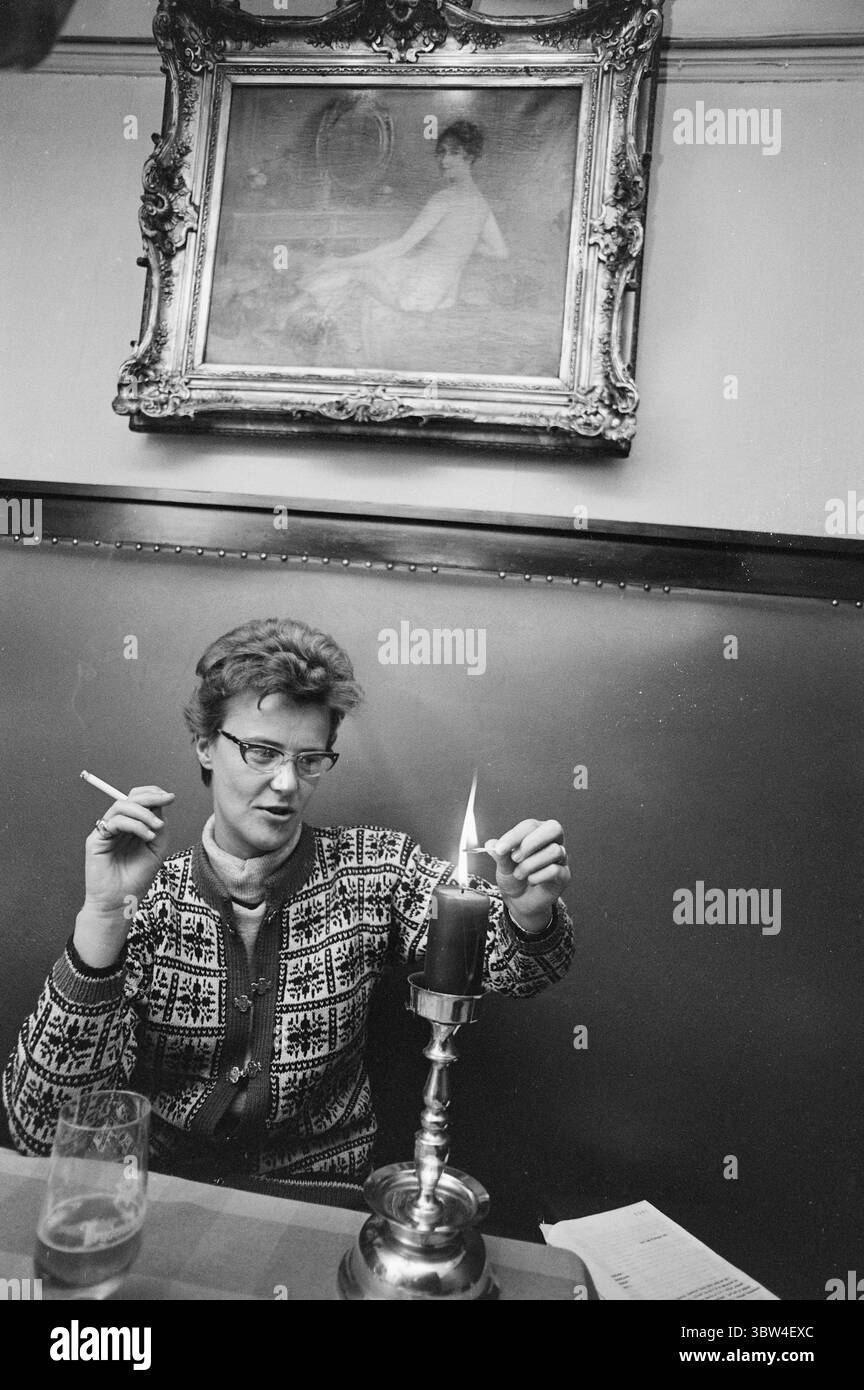 Current 45-5-1970 : 150 000 exclus. Les homosexuels n'ont jamais eu la facilité dans la société. Nous avons également un article du Code pénal qui criminalise les relations entre hommes homosexuels. Il est temps de supprimer cette loi. Responsable de l'information à l'Association norvégienne de 1948, Karen-Christine Friele. Photo : Aage Storløkken / Current / NTB ***la photo n'est pas traitée*** *le texte est traduit automatiquement* Banque D'Images