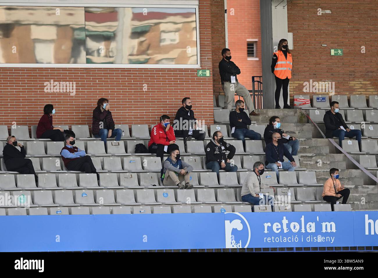 8 novembre 2020, Sabadell, Espagne : supporters lors du match Liga SmartBank entre ce Sabadell et Malaga CF à Estadi Nova Creu Alta à Sabadell, Espagne. (Crédit image : © Gerard Franco/DAX via ZUMA Wire) Banque D'Images