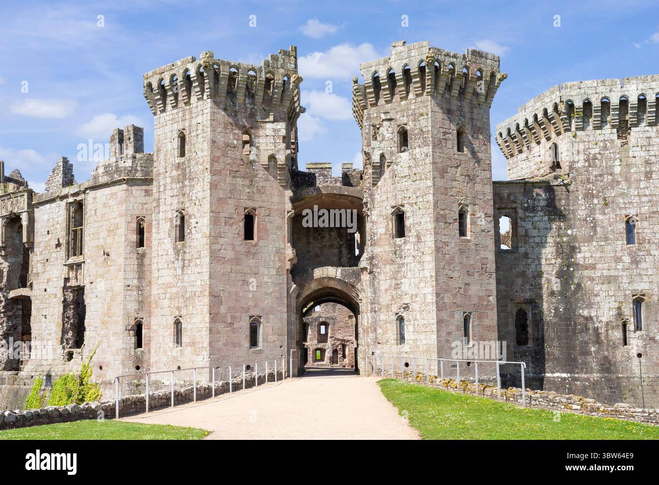 Château de Raglan Raglan Castell Rhaglan Raglan Monmouthshire PAYS DE GALLES UK GB EUROPE Banque D'Images