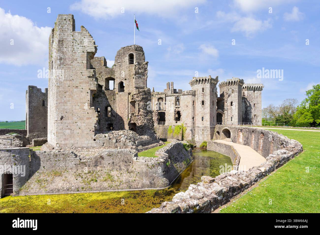 Château de Raglan Raglan Castell Rhaglan Raglan Monmouthshire PAYS DE GALLES UK GB EUROPE Banque D'Images