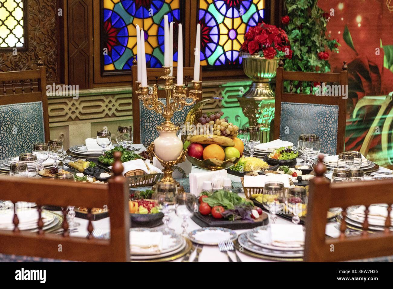 Table de repas de restaurant de style ancien Banque D'Images