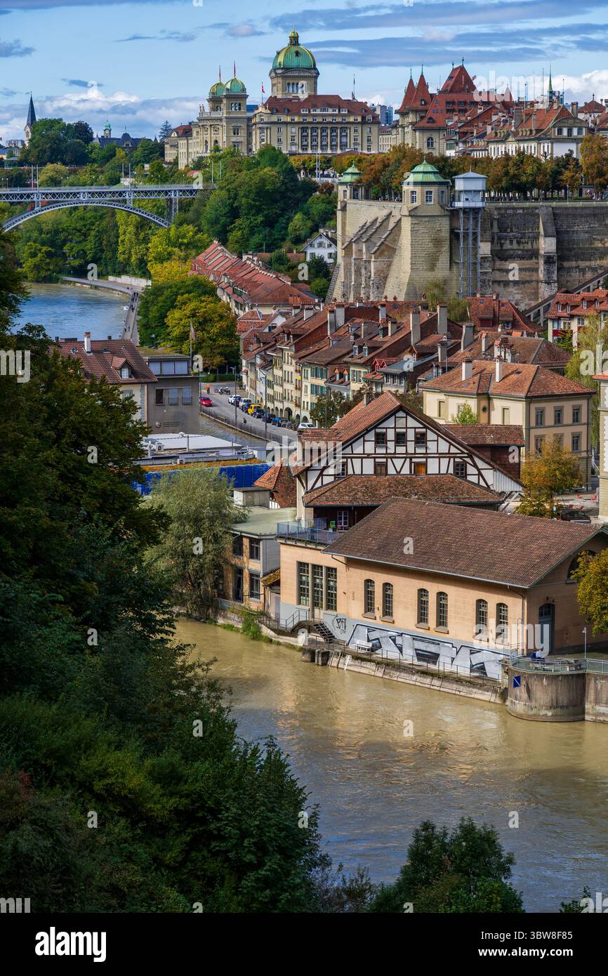Ville de Berne au bord de l'Aar en Suisse. Banque D'Images
