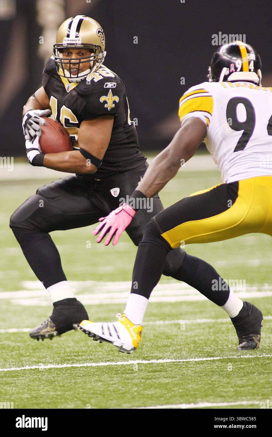 31 octobre 2010 : Ladell Betts (46), Saints de la Nouvelle-Orléans, court le ballon pendant le match entre les Saints de la Nouvelle-Orléans et les Steelers de Pittsburgh au Superdome de Louisiana à la Nouvelle-Orléans, en Louisiane. Les Saints ont gagné 20-10. (Crédit image : © Don page/ZUMA Wire) Banque D'Images