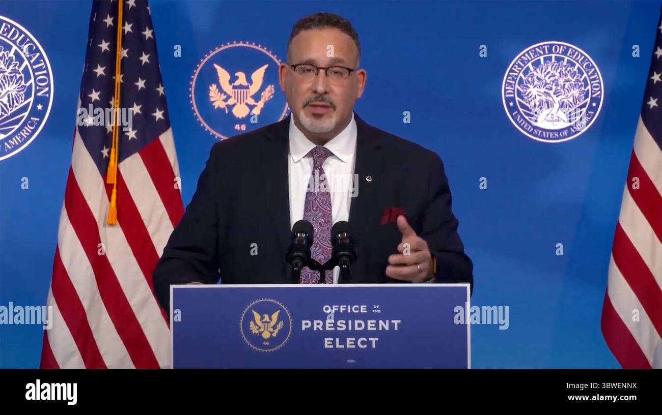 23 décembre 2020, Wilmington, Delaware, États-Unis : le Dr Miguel Cardona, secrétaire à l'éducation des États-Unis désigné, fait des remarques après avoir été présenté par le président élu américain Joe Biden a prononcé une allocution au Queen Theatre à Wilmington, Delaware le mardi 22 décembre 2020 (image de crédit : © Biden transition TV via CNP/CNP via ZUMA Wire) Banque D'Images