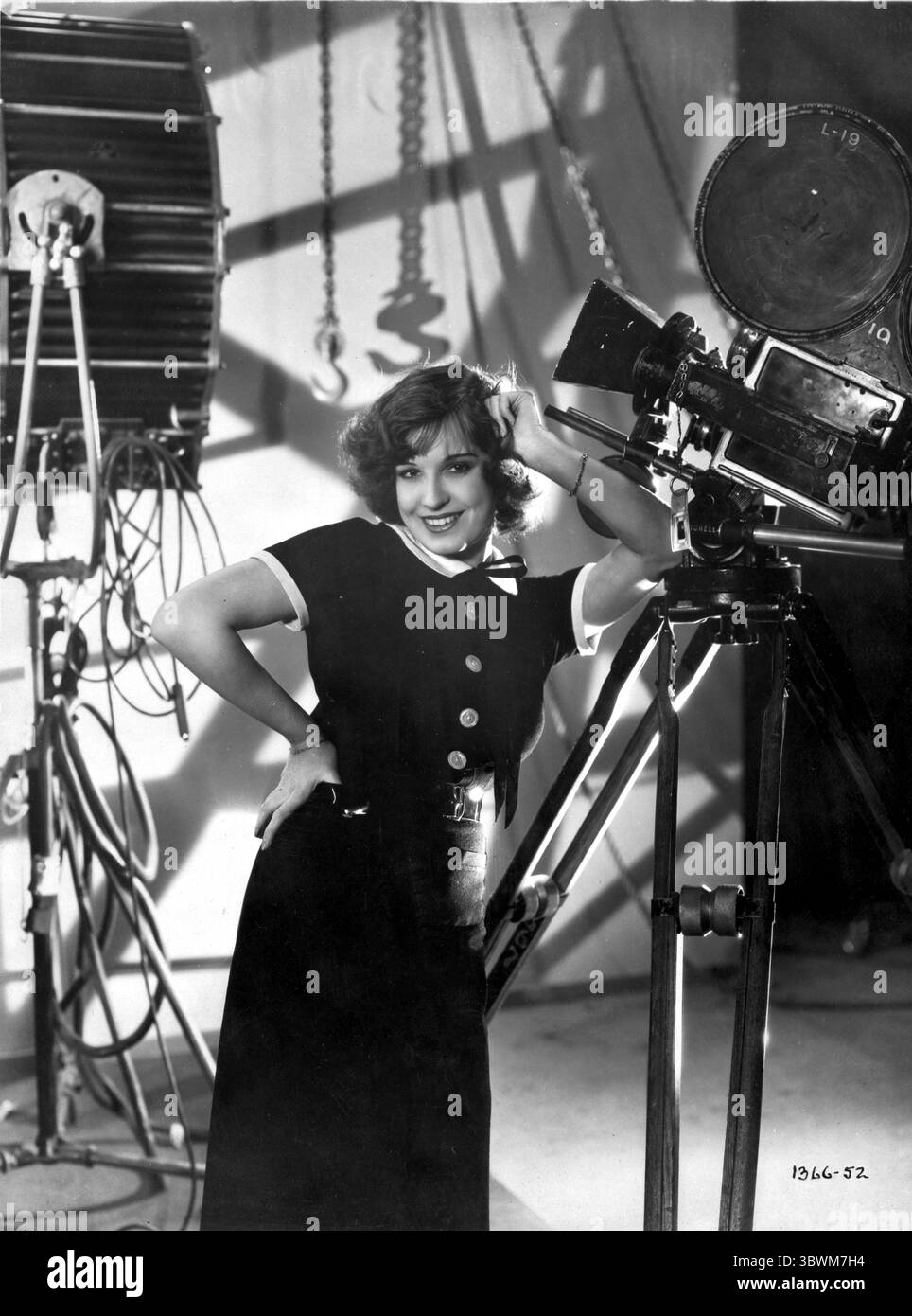 Lili Damita pose en classique (crédit image : © Movie Star News via ZUMA Press Wire Service) Banque D'Images Lili Damita pose en classique (crédit image : © Movie Star News via ZUMA Press Wire Service) Banque D'Images