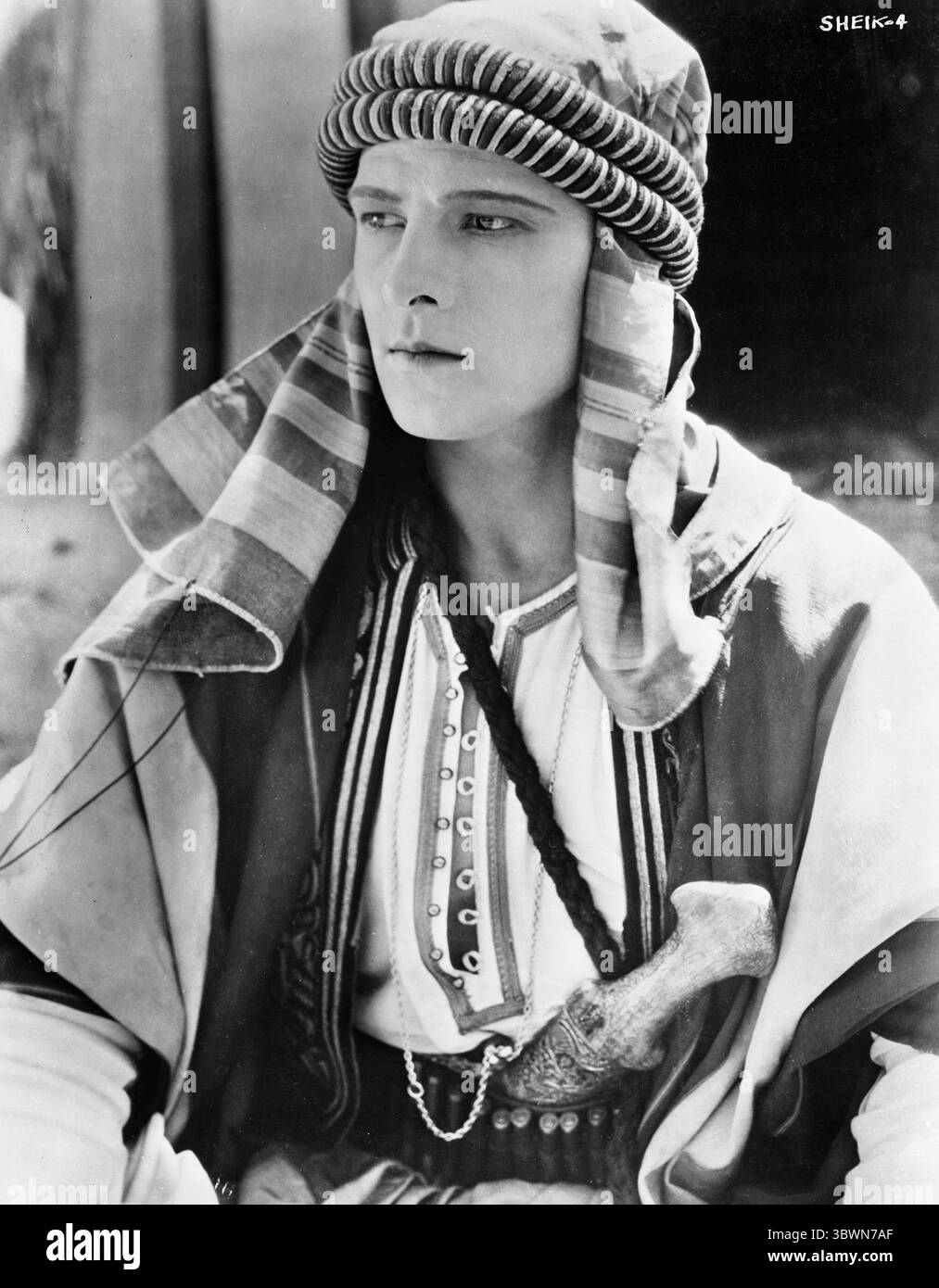 Rudolph Valentino Portrait en costume arabe (crédit image : © Movie Star News via ZUMA Press Wire Service) Banque D'Images