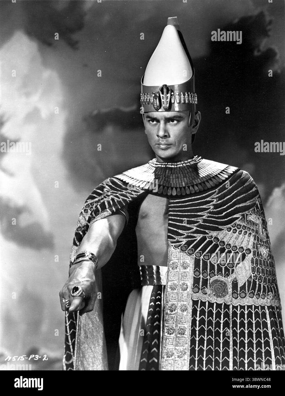 YUL Brynner dans un costume égyptien (crédit image : © Movie Star News via ZUMA Press Wire Service) Banque D'Images