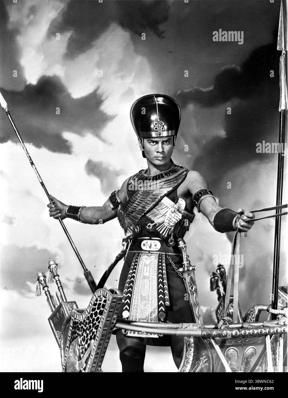 YUL Brynner dans un costume égyptien (crédit image : © Movie Star News via ZUMA Press Wire Service) Banque D'Images