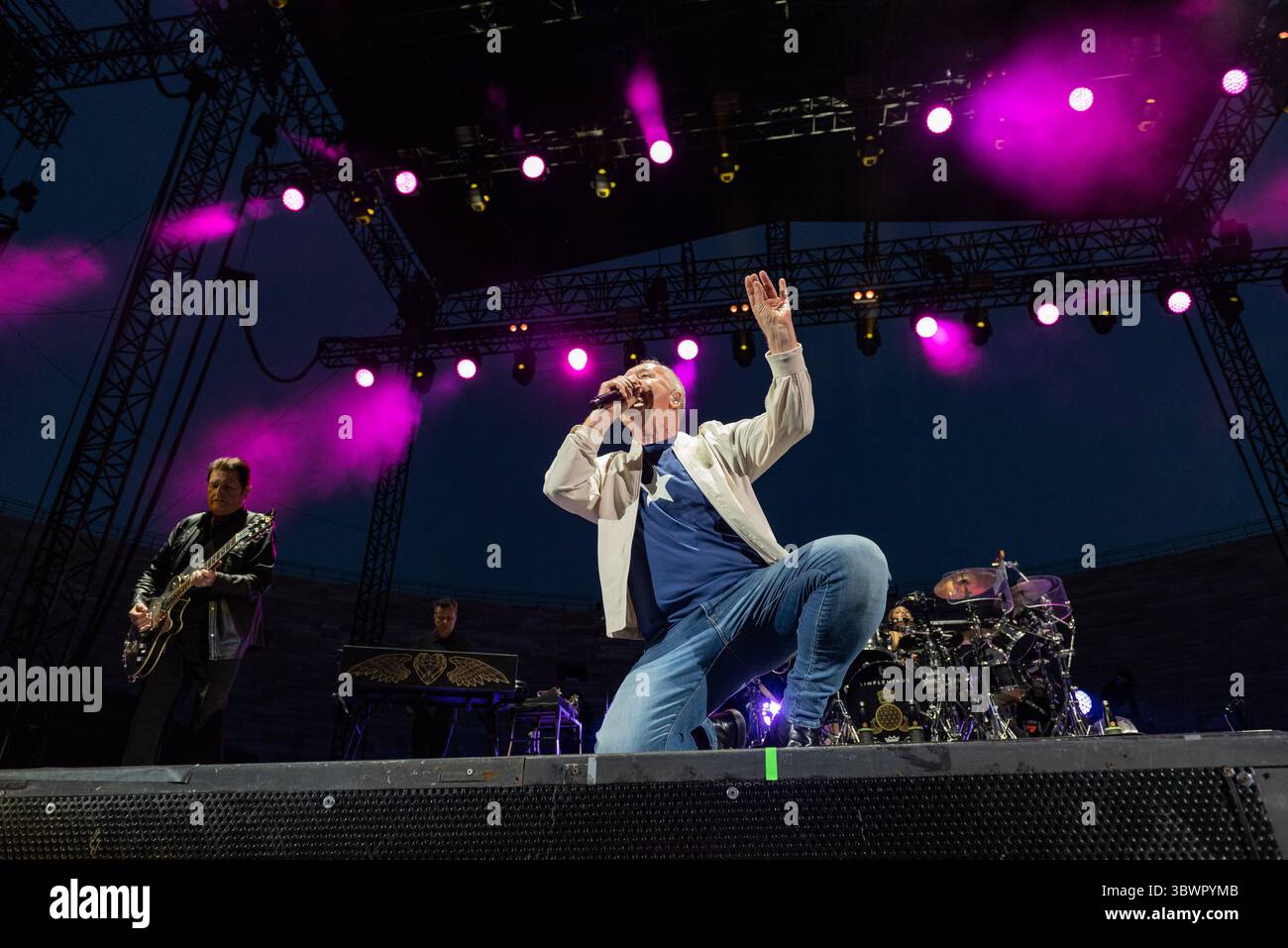 Vérone, Italie. 16 juillet 2025. Simple Minds pendant simple Minds, concert de musique à Vérone, Italie, 15 juillet 2025 crédit : Agence photo indépendante/Alamy Live News Banque D'Images