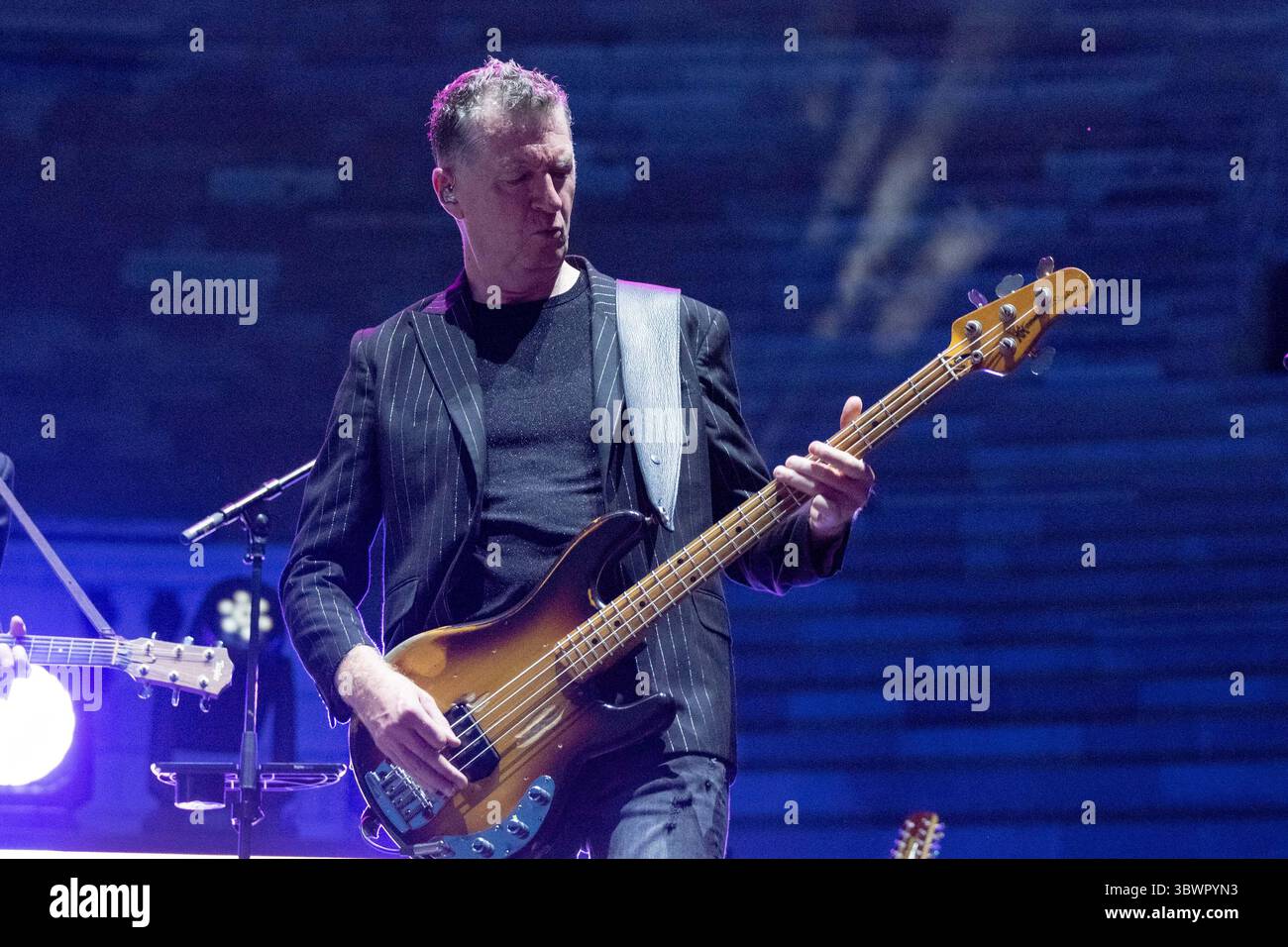 Vérone, Italie. 16 juillet 2025. GED Grimes (simple Minds) pendant simple Minds, concert de musique à Vérone, Italie, 15 juillet 2025 crédit : Agence photo indépendante/Alamy Live News Banque D'Images